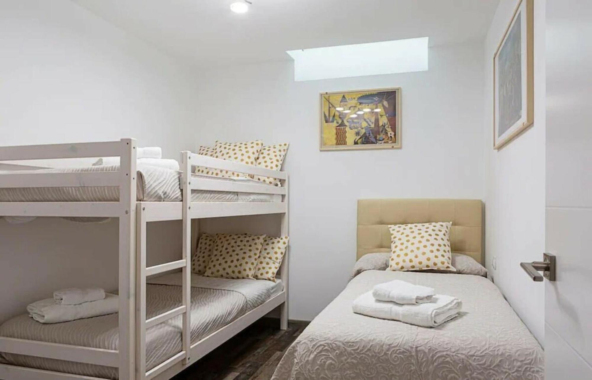 2Bedroom Duplex In Hortaleza Near Metro Madrid Luaran gambar