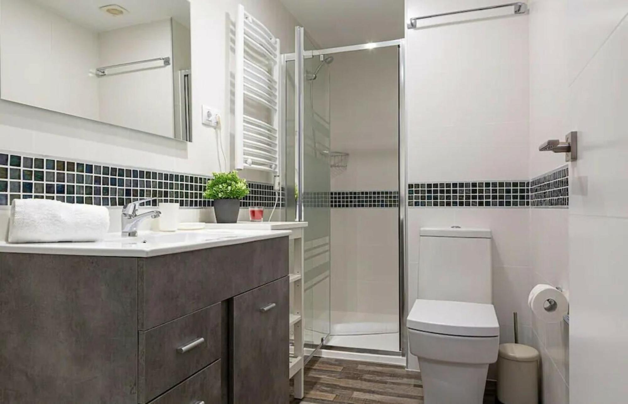 2Bedroom Duplex In Hortaleza Near Metro Madrid Luaran gambar