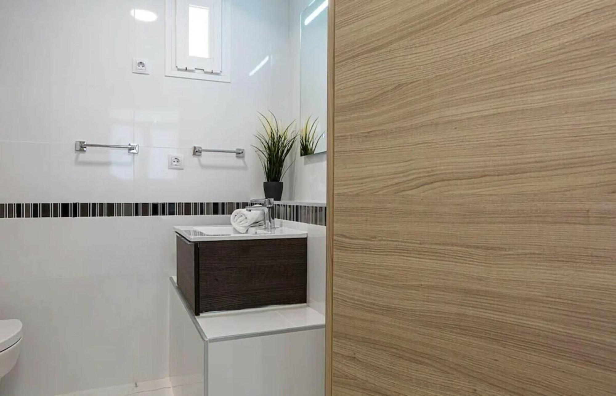 2Bedroom Duplex In Hortaleza Near Metro Madrid Luaran gambar